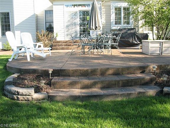 5th image of 421 Adelle Dr