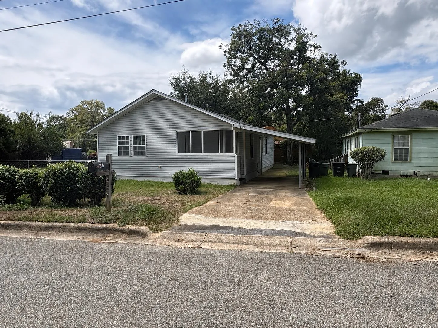 3 bed, 1111 sqft, $1,195 — Photo 1