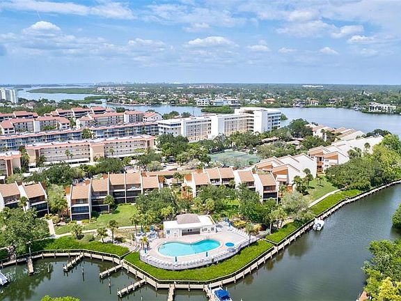 3rd image of 1700 Cove Ii Pl APT 310