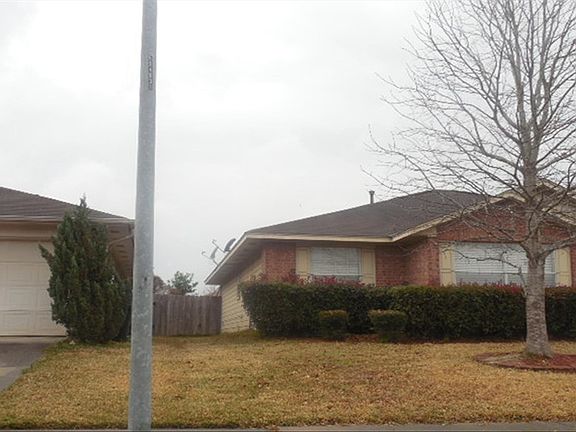 2nd image of 10922 Linden Gate Dr