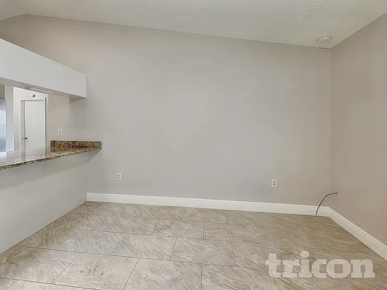 488 Northview St — Photo 12