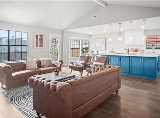 215 Winesap Ln, Bentonville, AR 72712