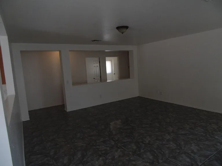 11792 W Larkspur Rd — Photo 3