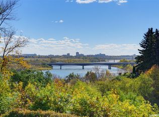 25 CAPILANO Drive, Saskatoon, SK S7K 4A4