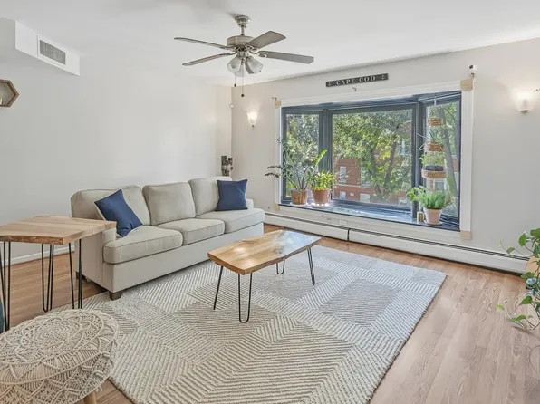 1612 W Farwell Ave APT 3C, Chicago, IL 60626