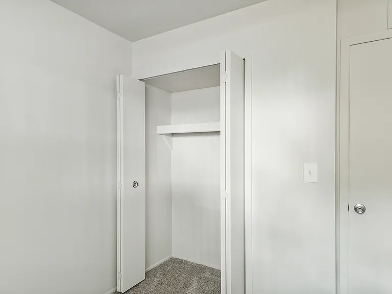 Park Hill Apartments — Photo 8
