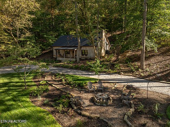 5th image of 9214 Tedford Ln
