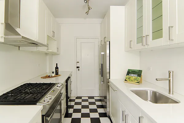 Sold by Douglas Elliman | media 20