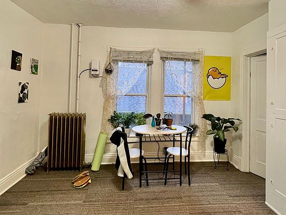 4th image of 1017 Laramie St APT 4
