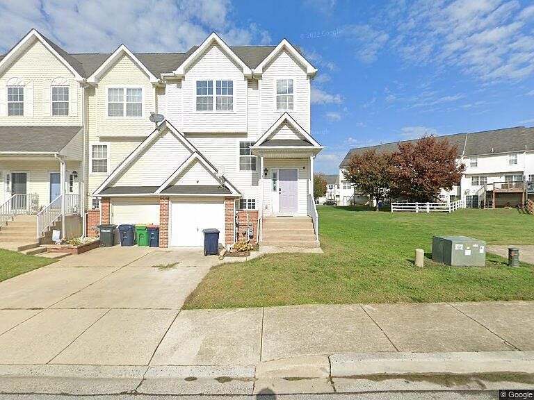 1st image of 417 Tartan Dr