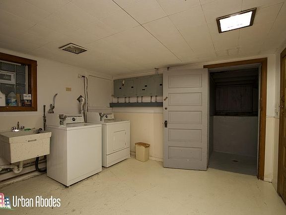 3rd image of 3531 N Bell Ave #3M