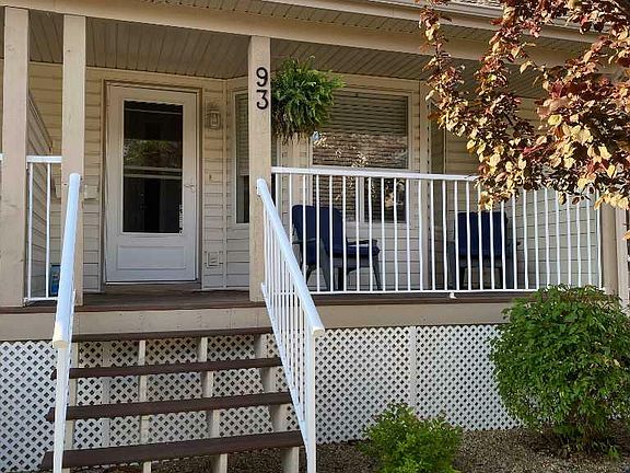 2nd image of 93 Donlevy Ave Unit 93