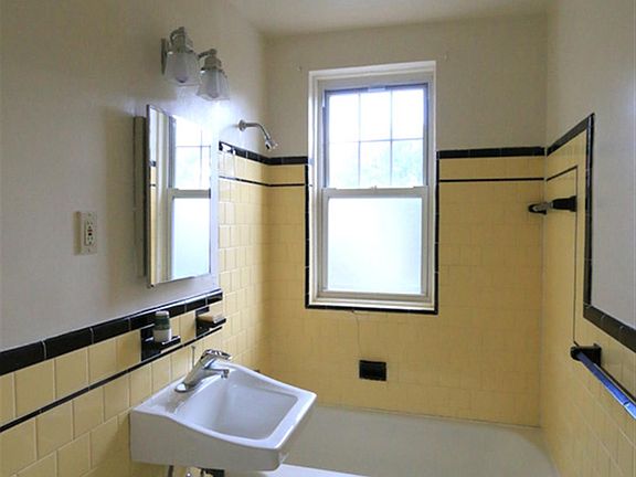 4th image of 1716 Cambridge St APT 25