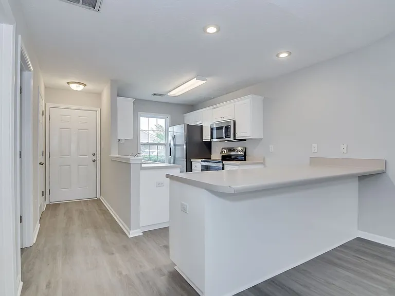 425 Long Needle Cir — Photo 5