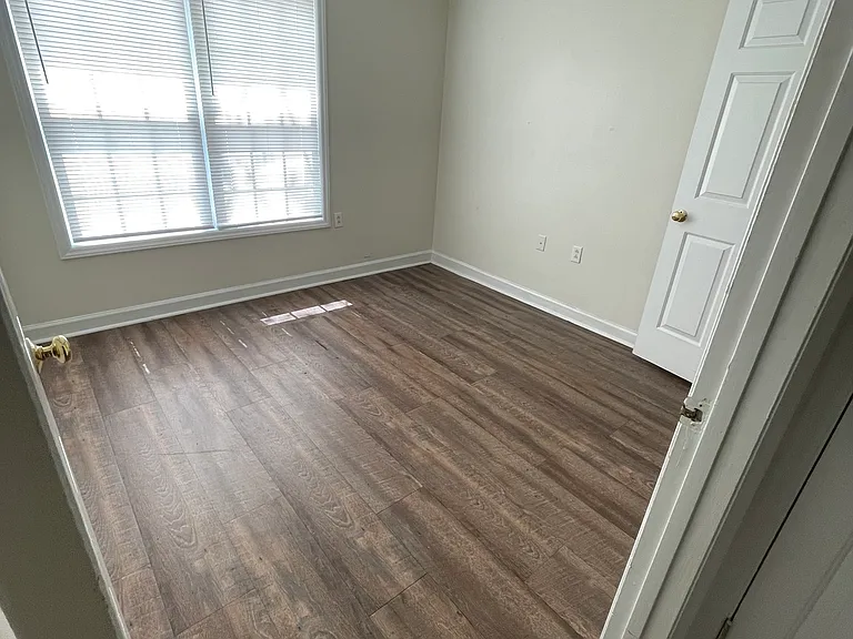 1 Fairview Ct #5 — Photo 3