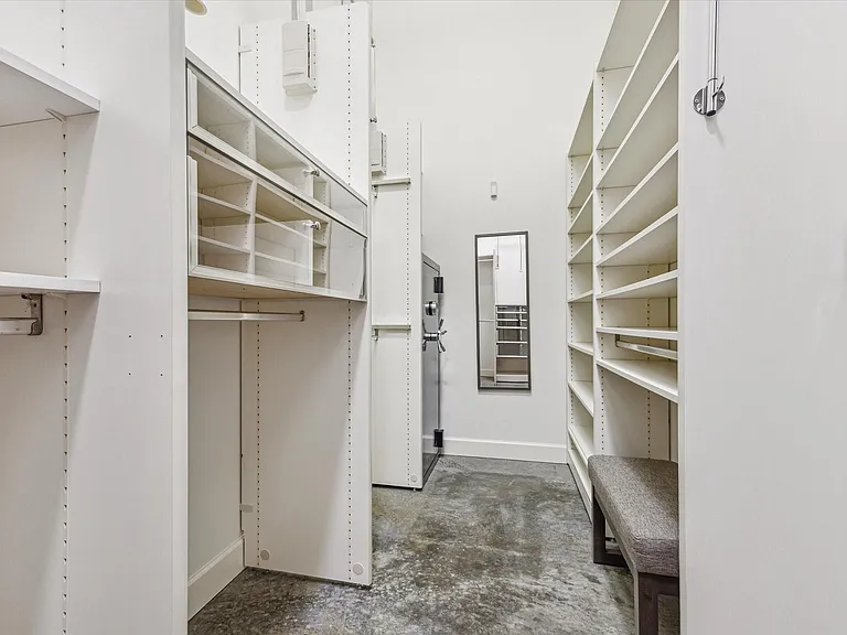 1111 Studewood St #503 — Photo 21