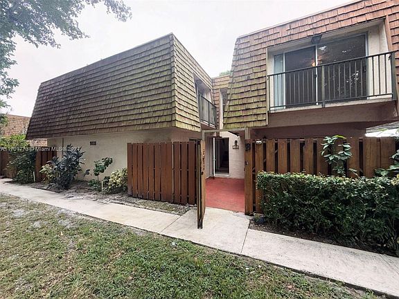 5th image of 9111 SW 22nd Ct #B-3