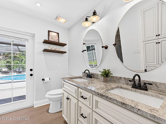 3rd image of 2860 Raintree Lake Cir
