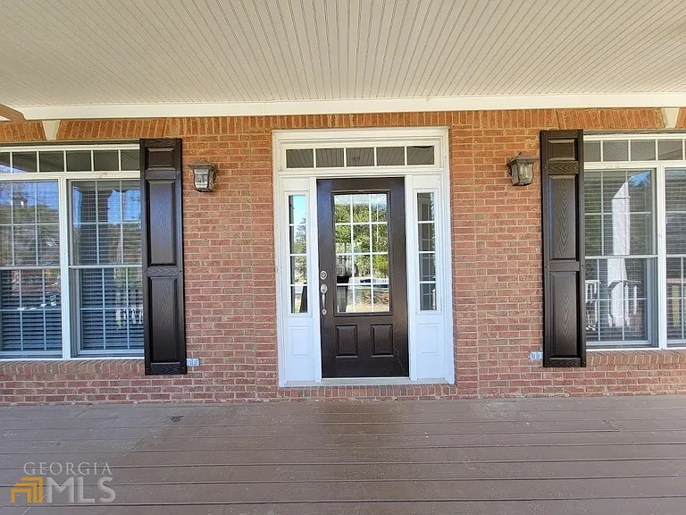 125 Farmington Dr — Photo 4