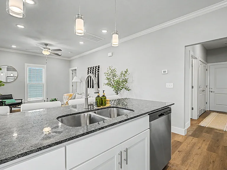 Hawthorne Grove — Photo 18
