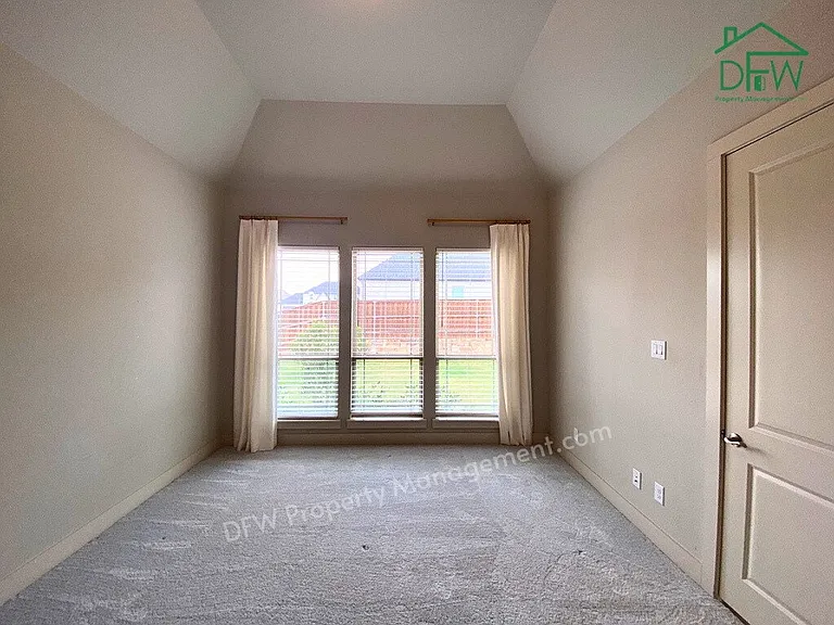 2151 Lassen Dr — Photo 24
