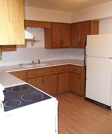 5th image of 713 Bellevue Blvd N