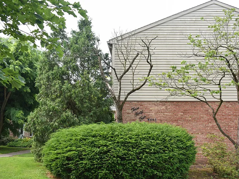344 W Water St — Photo 26