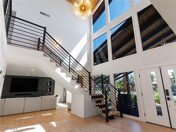 2nd image of 230 Dalmatian Ln
