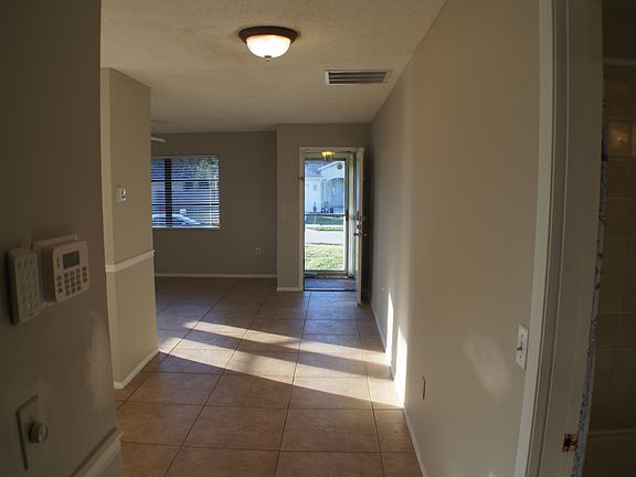 5th image of 4107 Malden Dr