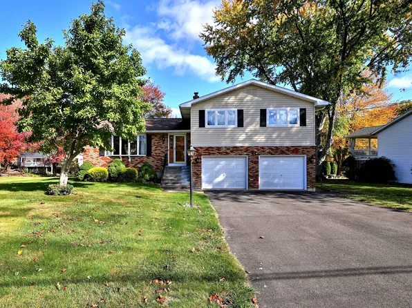 33 Medway Road, Waterbury, CT 06708