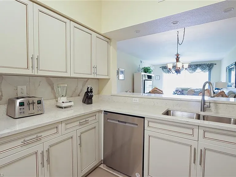 3250 Cypress Glen Way #403 — Photo 8