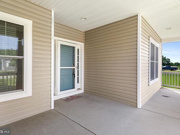 5th image of 7510 Broad Creek Cir