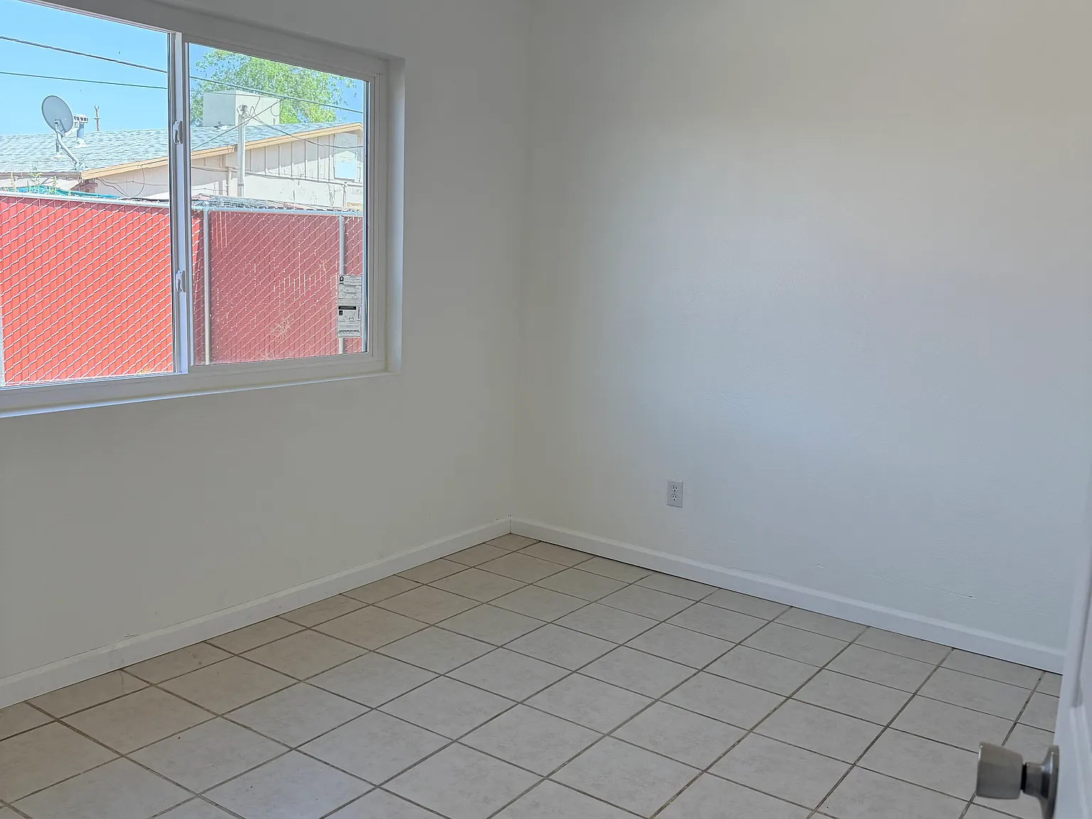 3 bed, 1188 sqft, $1,700 — Photo 1