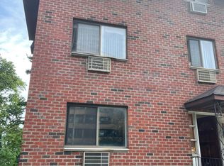1015 166th St APT 1, Whitestone, NY 11357