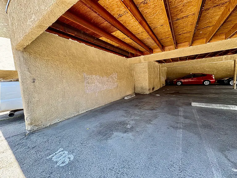 8505 Columbus Ave #106 — Photo 23