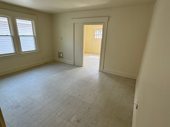 4th image of 1020 Beech Ave Unit 2