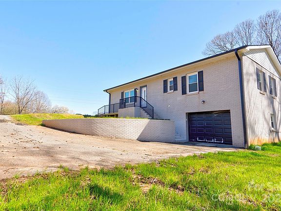 5th image of 108 Spiral Ln