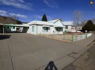 814 S 4th St, Raton, NM 87740