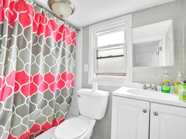 109-55 Lefferts Boulevard image 11 of 21