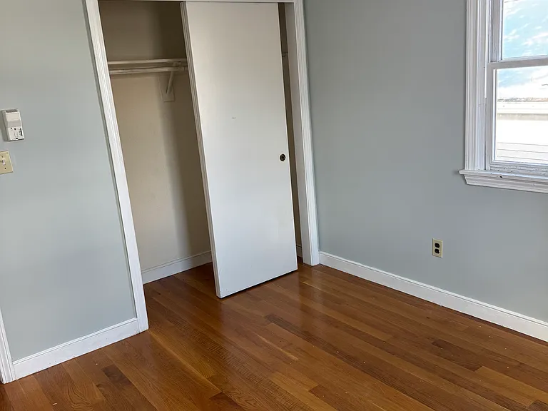 90-92 Sylvia St #2 — Photo 11