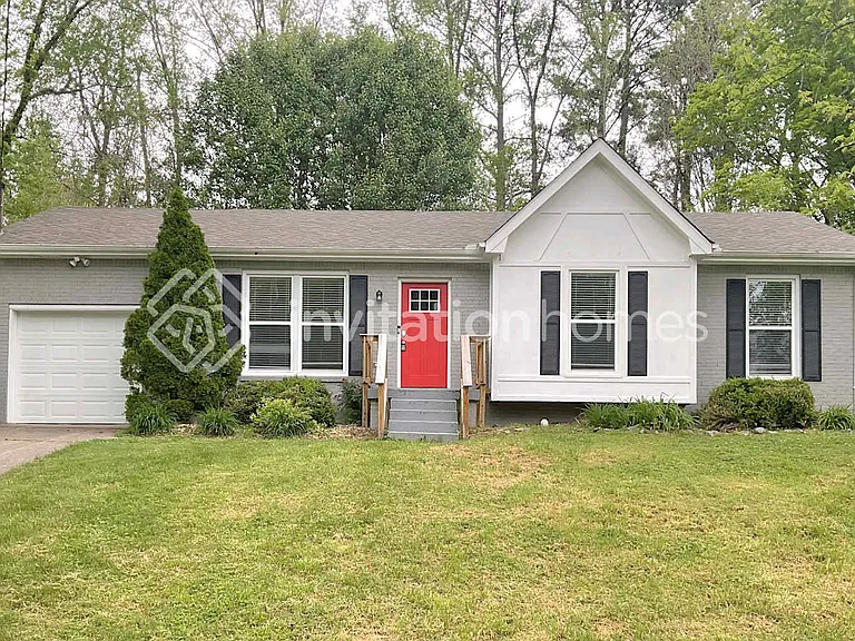 691 Frankfort Dr — Photo 1