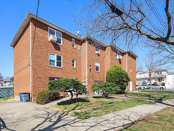 3rd image of 549 N Railroad Ave #2