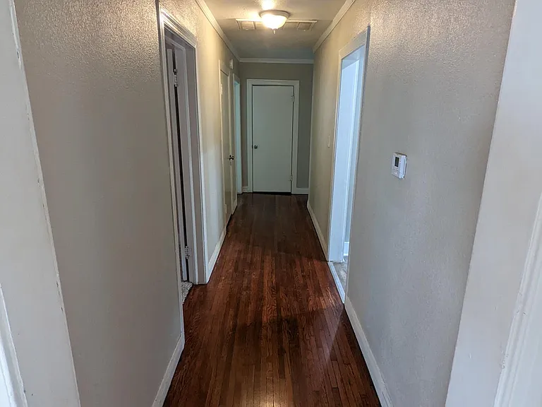119 S Indianapolis Ave — Photo 12