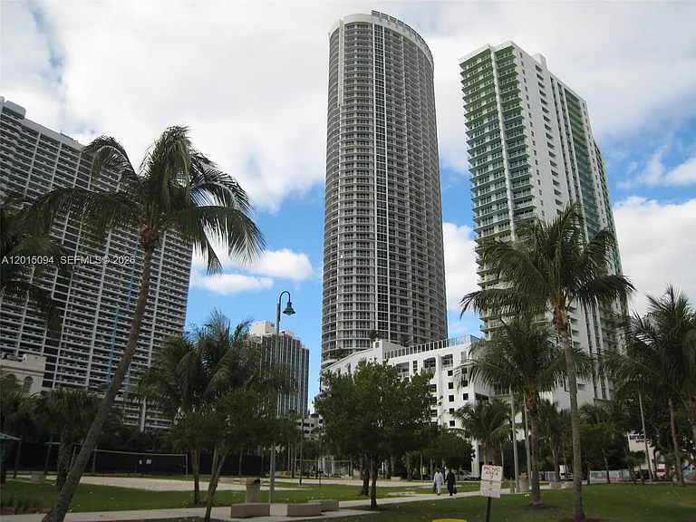 1750 N Bayshore Dr #3111 — Photo 14