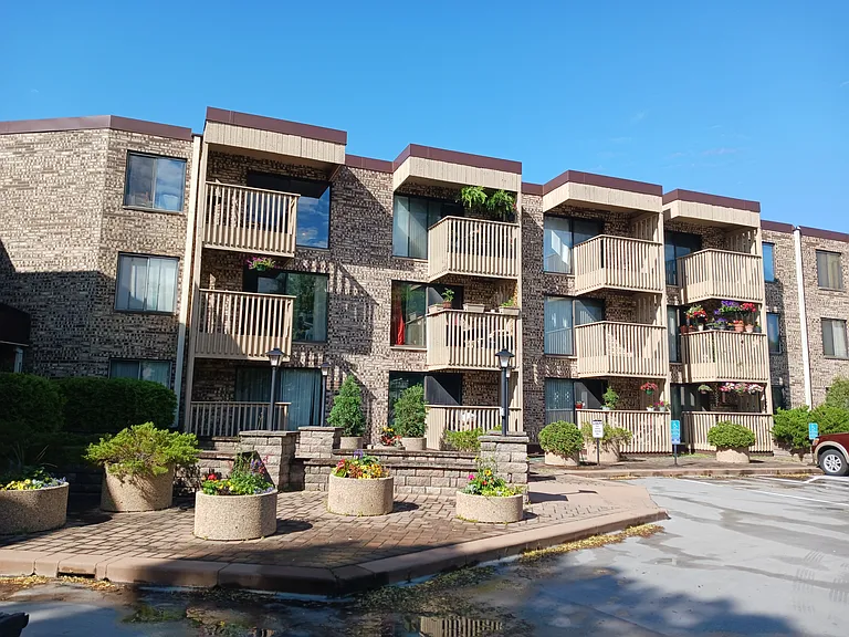 9400 Old Cedar Ave S #241 — Photo 5