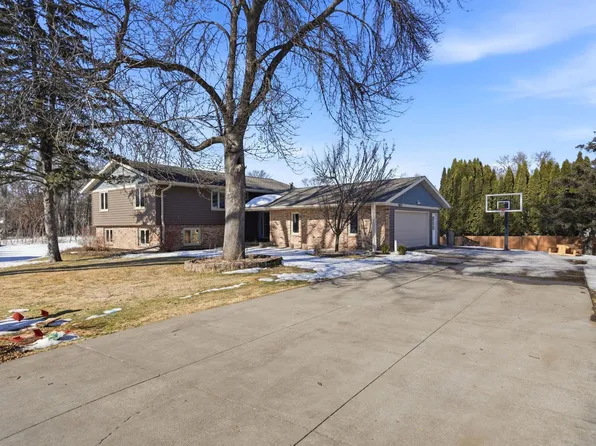 18224 23rd Ave N, Plymouth, MN 55447