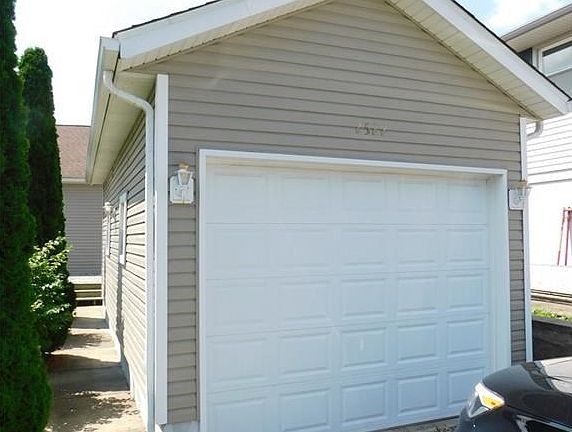 3rd image of 2522 Lakeside Dr