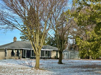 6011 Perry Rd, Grand Blanc, MI, 48439