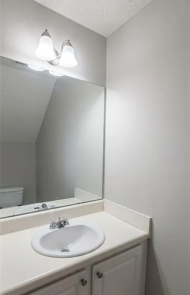 252 Tara Commons Dr — Photo 8
