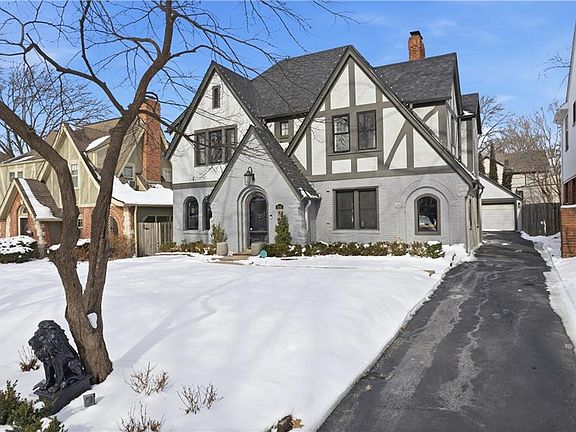 2nd image of 808 W Gregory Blvd